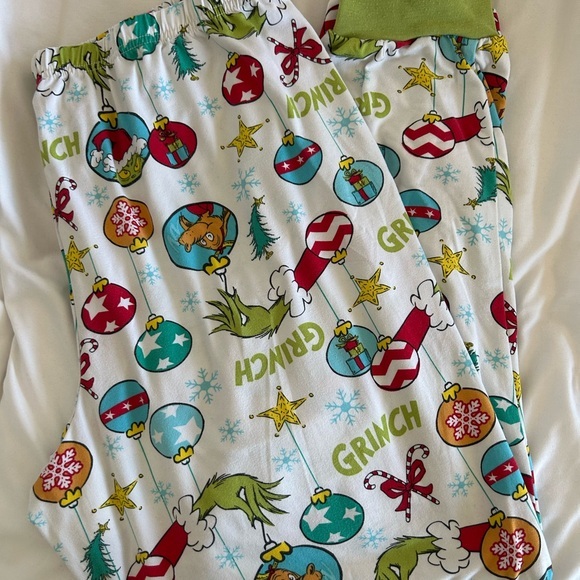 Dr. Seuss Other - Dr. Seuss Red and White Pajamas for Holiday Cheer